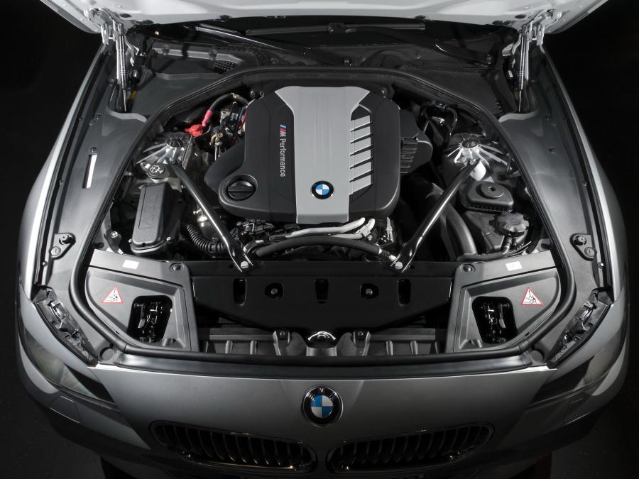  BMW M550d xDrive Sedan 2012 года  (фото 15 из 16)